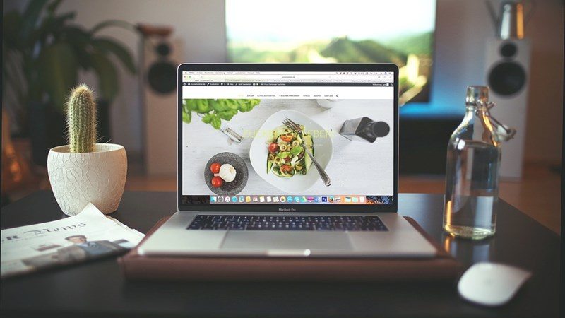 Food Online Display on Laptop